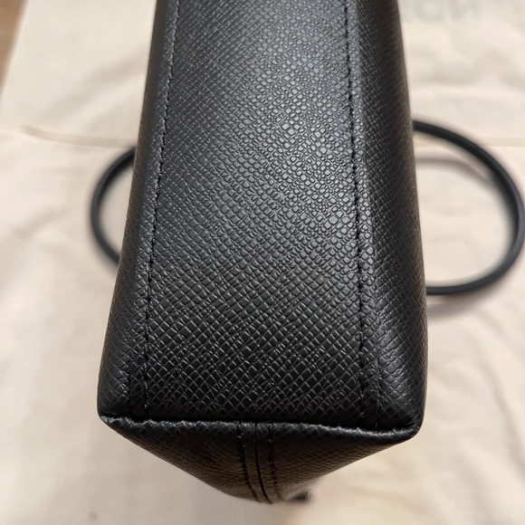 Louis Vuitton Briefcase, Anton Taiga Leather - Picture 5 of 16